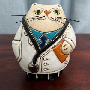 Hand Made Artesenia Rinconada Pro Cat Doctor Figurine #806 RETIRED Uraguay Clay